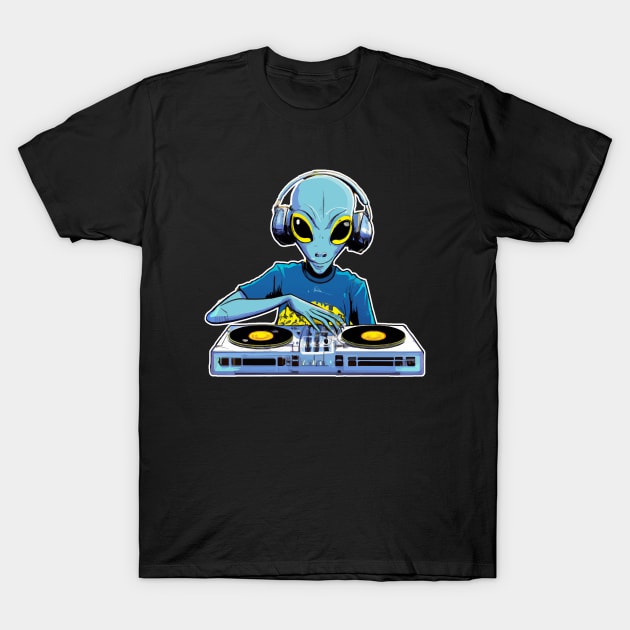 Tekno DJ Alien Rave Vinyl T-Shirt by T-Shirt Dealer